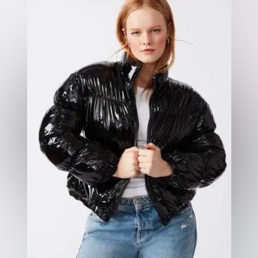 NWT Steve Madden Women’s Black Cropped Shiny Puffer Coat